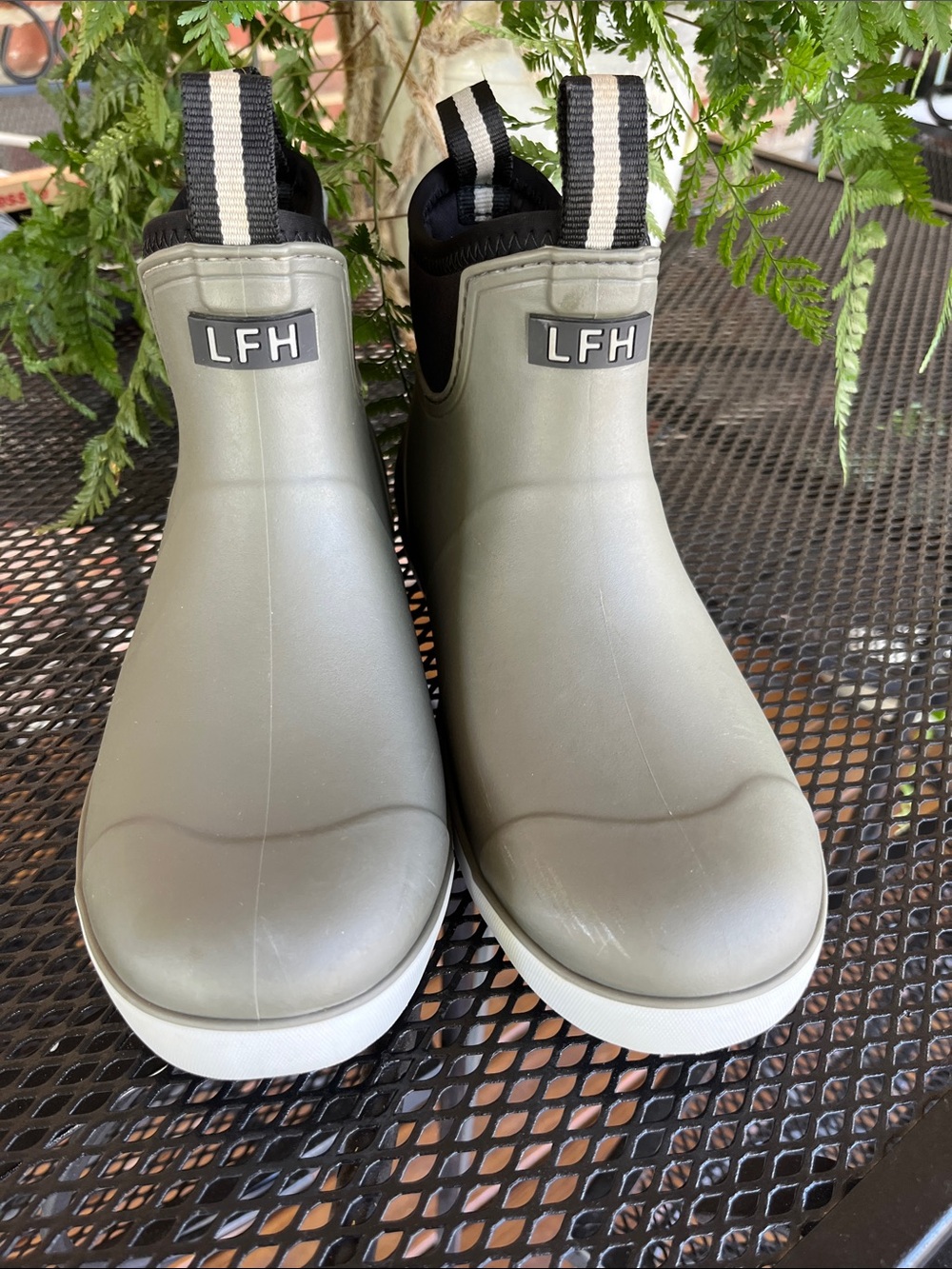 LFH Olive Green Slip-On Waterproof Boots wSize 25.5 Men’s 7 or women’s 8.5/9